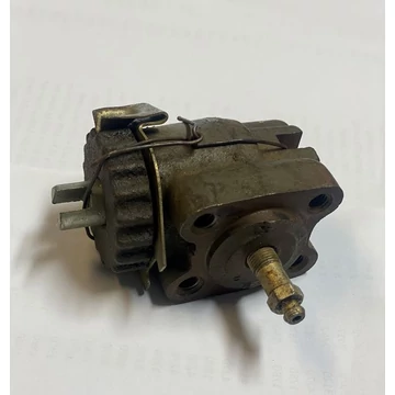 ZUK első fékmunkahenger légtelenítő csavarral