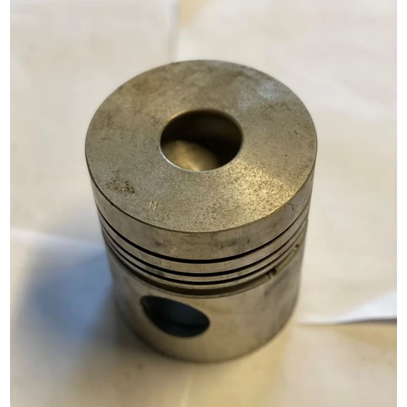 MTZ dugattyu 4 gyurus M