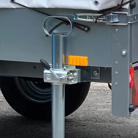 Utánfutó támasztóláb lábbilinccsel